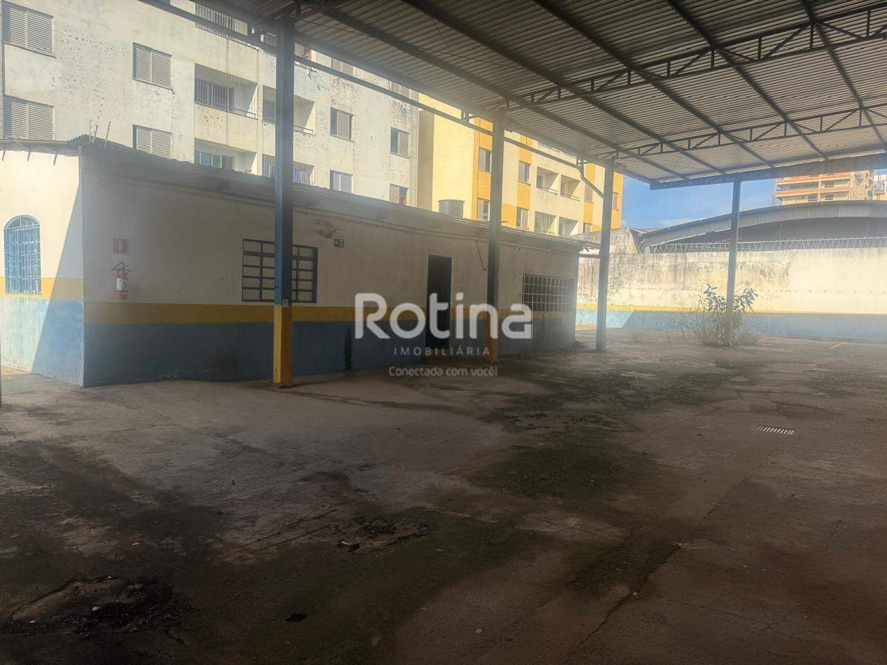 Galpão para alugar, em Uberlândia no bairro Martins no valor de R$ 13.000,00 - Rotina Imobiliária: 