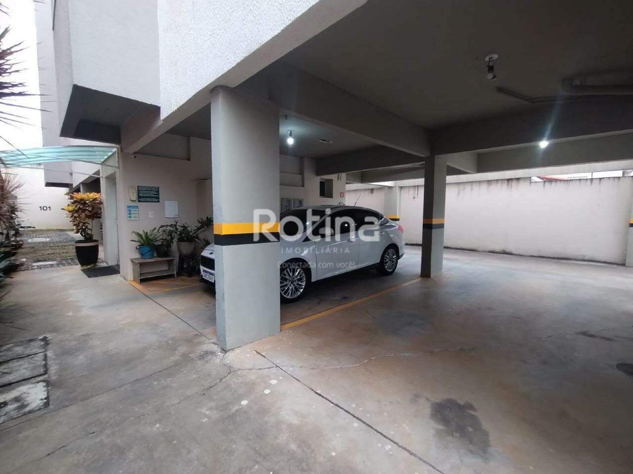Apartamento para alugar, 2 quartos em Uberlândia no bairro Santa Mônica no valor de R$ 1.800,00 - Rotina Imobiliária: 