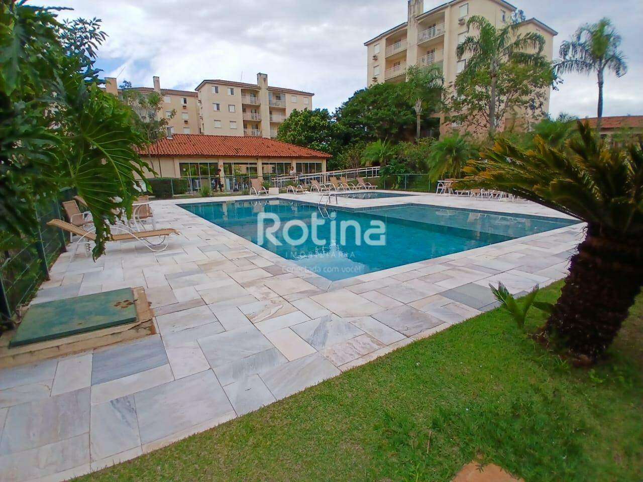 Apartamento para alugar, 3 quartos em Uberlândia no bairro Santa Mônica no valor de R$ 2.500,00 - Rotina Imobiliária: 