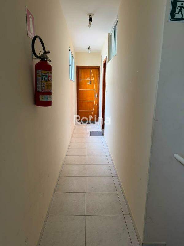 Apartamento à venda, 2 quartos em Uberlândia no bairro Santa Mônica no valor de R$ 280.000,00 - Rotina Imobiliária: 