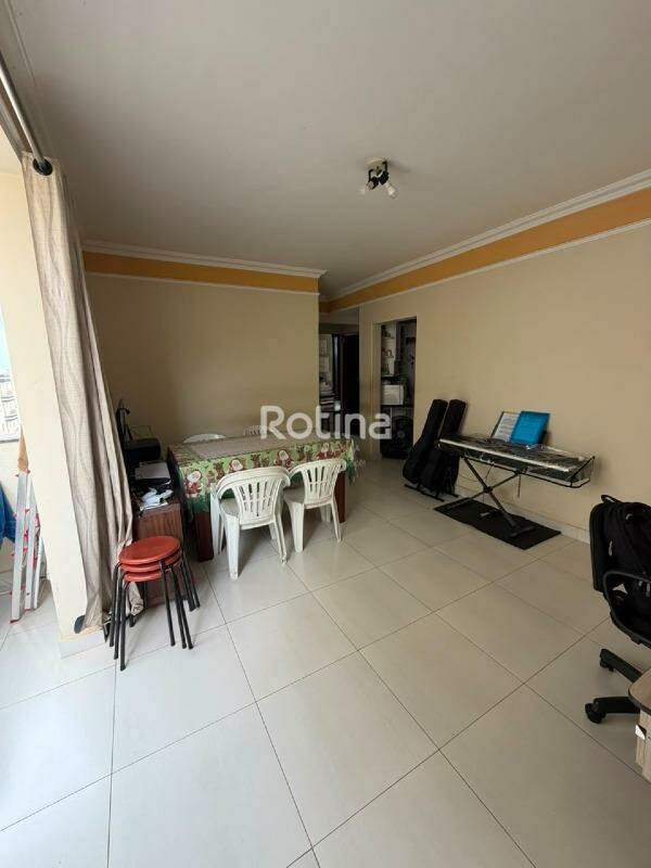 Apartamento à venda, 2 quartos em Uberlândia no bairro Santa Mônica no valor de R$ 280.000,00 - Rotina Imobiliária: 