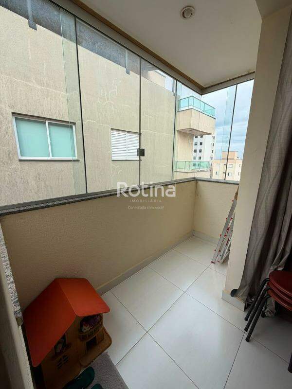 Apartamento à venda, 2 quartos em Uberlândia no bairro Santa Mônica no valor de R$ 280.000,00 - Rotina Imobiliária: 