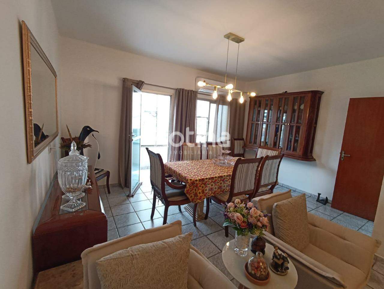 Apartamento à venda, 3 quartos em Uberlândia no bairro Santa Maria no valor de R$ 450.000,00 - Rotina Imobiliária: 