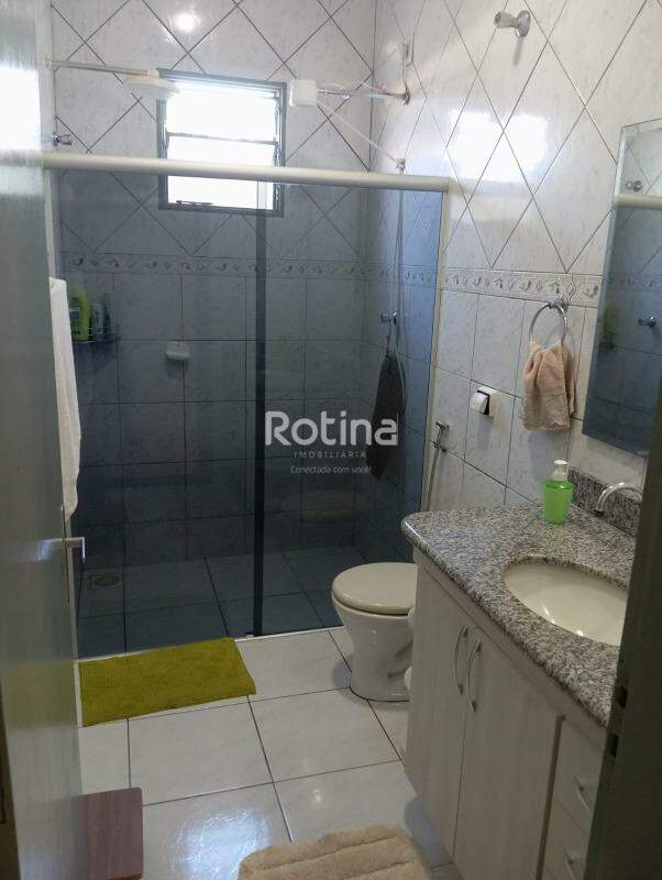 Casa à venda, 4 quartos em Uberlândia no bairro Santa Mônica no valor de R$ 950.000,00 - Rotina Imobiliária: 
