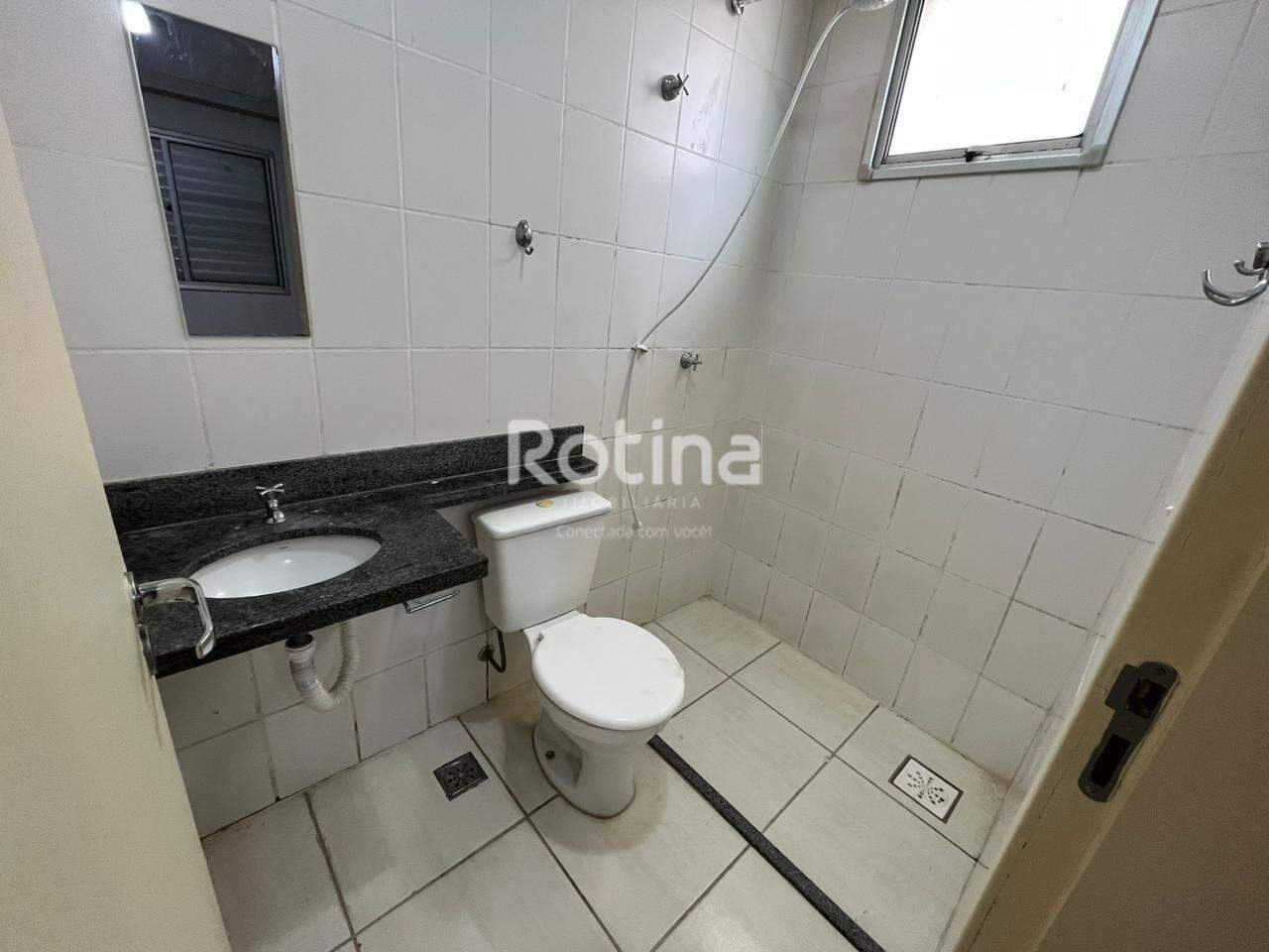 Apartamento à venda, 3 quartos em Uberlândia no bairro Chacaras Tubalina e Quartel no valor de R$ 280.000,00 - Rotina Imobiliária: 