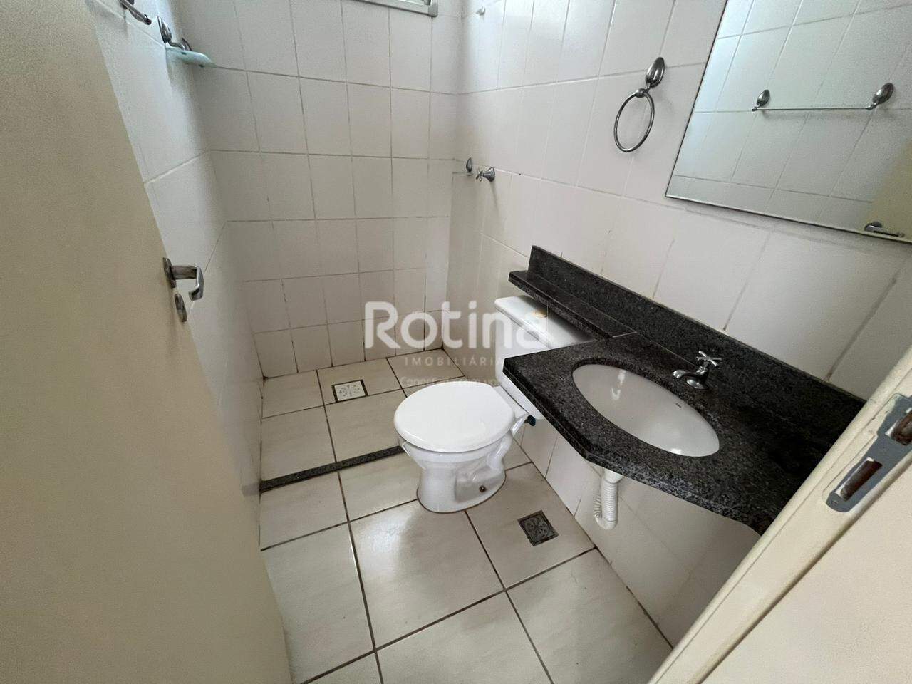 Apartamento à venda, 3 quartos em Uberlândia no bairro Chacaras Tubalina e Quartel no valor de R$ 280.000,00 - Rotina Imobiliária: 
