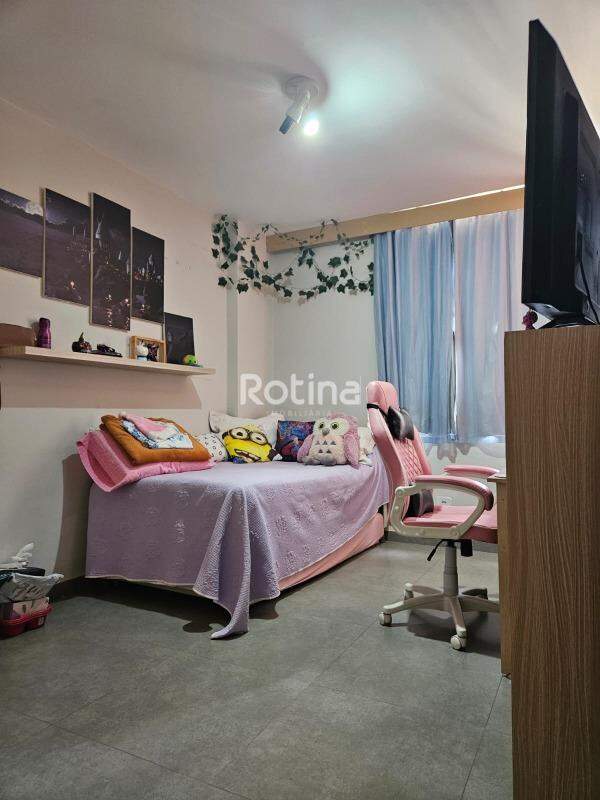 Apartamento à venda, 5 quartos em Uberlândia no bairro Centro no valor de R$ 450.000,00 - Rotina Imobiliária: 