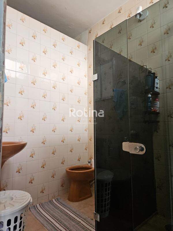 Apartamento à venda, 5 quartos em Uberlândia no bairro Centro no valor de R$ 450.000,00 - Rotina Imobiliária: 