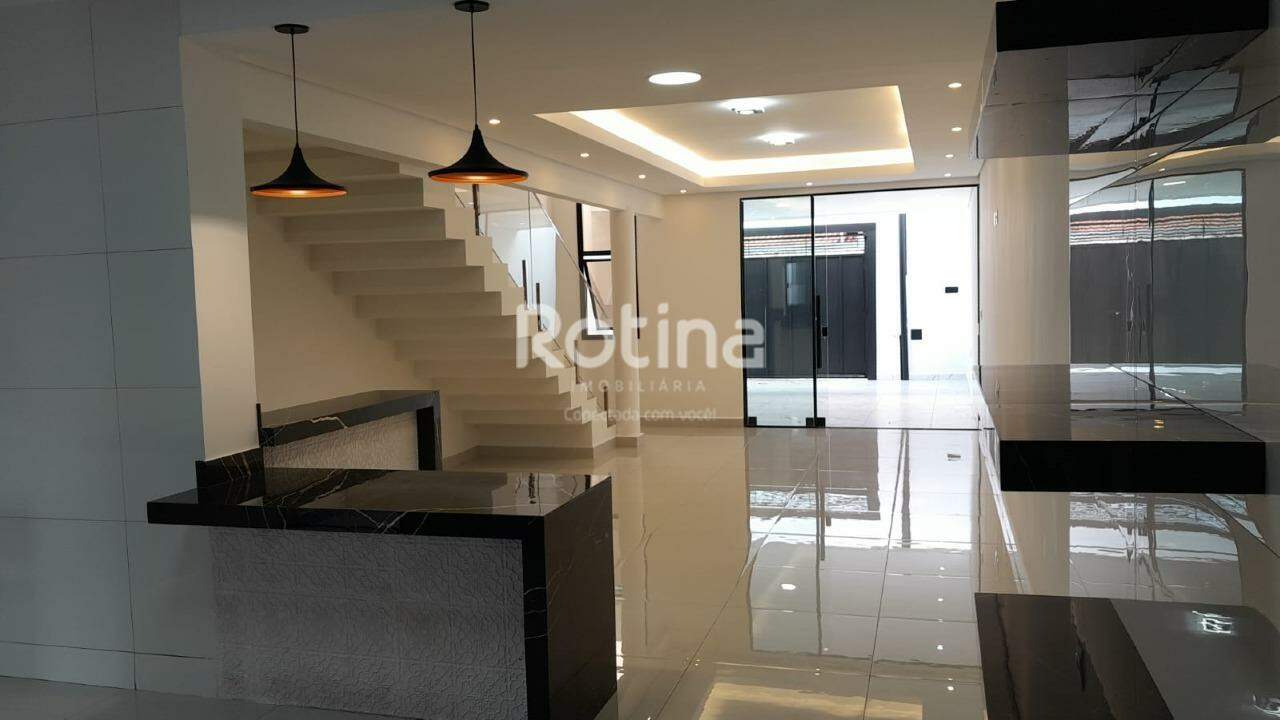 Casa à venda, 3 quartos em Uberlândia no bairro Dona Zulmira no valor de R$ 699.000,00 - Rotina Imobiliária: 