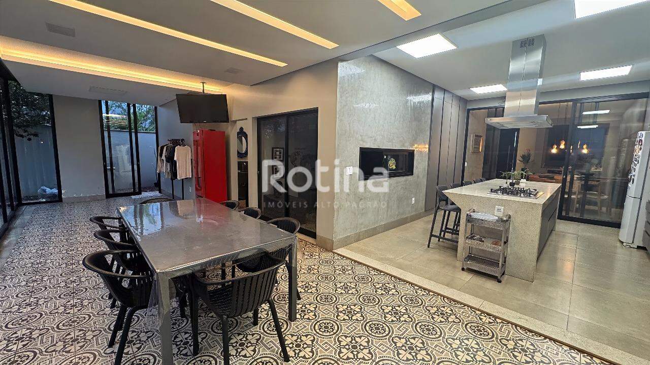 Casa Condomínio Fechado à venda, 3 quartos em Uberlândia no bairro Jardim Sul no valor de R$ 2.850.000,00 - Rotina Imobiliária: 