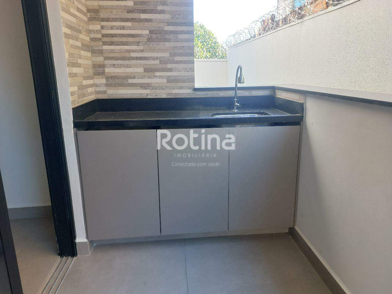 Apartamento para alugar, 2 quartos em Uberlândia no bairro Daniel Fonseca no valor de R$ 2.000,00 - Rotina Imobiliária: 