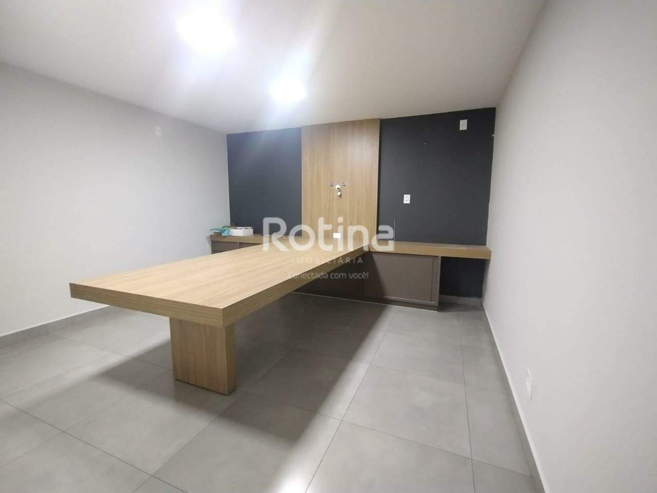 Casa Comercial para alugar, 2 quartos em Uberlândia no bairro Brasil no valor de R$ 5.900,00 - Rotina Imobiliária: 