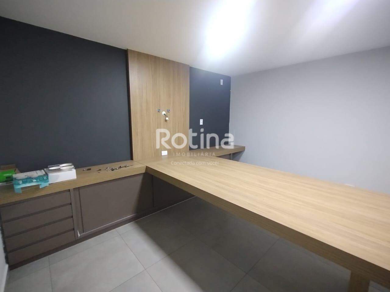 Casa Comercial para alugar, 2 quartos em Uberlândia no bairro Brasil no valor de R$ 5.900,00 - Rotina Imobiliária: 