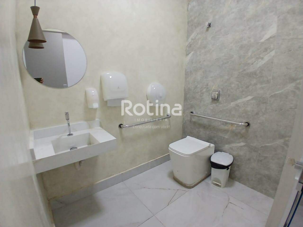 Sala para alugar, em Uberlândia no bairro Lídice no valor de R$ 1.750,00 - Rotina Imobiliária: 