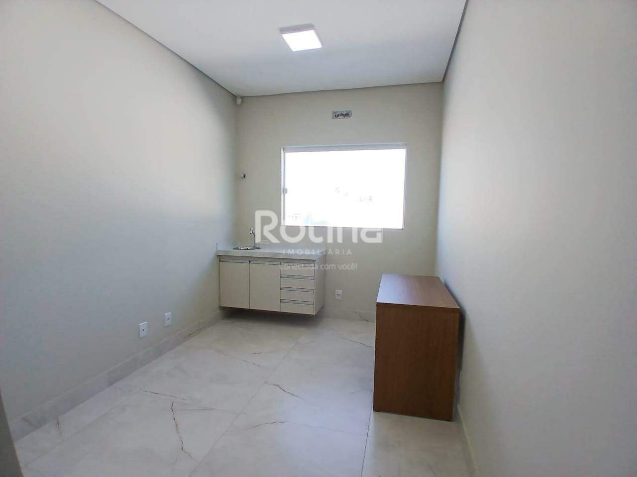 Sala para alugar, em Uberlândia no bairro Lídice no valor de R$ 1.650,00 - Rotina Imobiliária: 