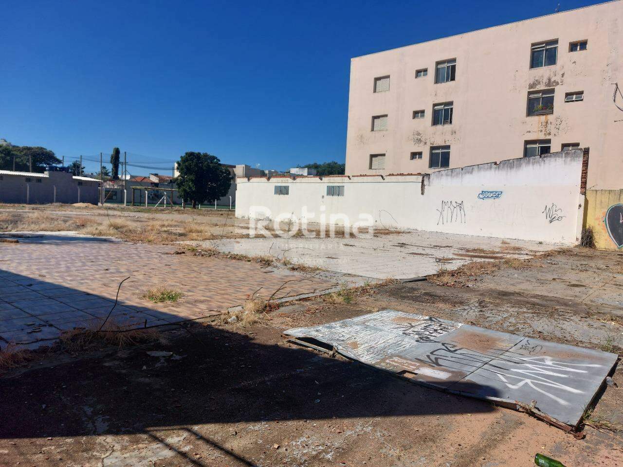 Área para alugar, em Uberlândia no bairro Daniel Fonseca no valor de R$ 25.000,00 - Rotina Imobiliária: 