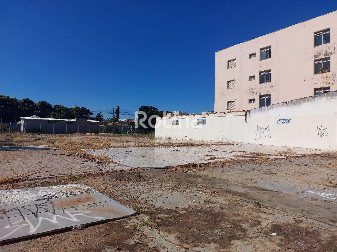 Área para alugar, em Uberlândia no bairro Daniel Fonseca no valor de R$ 25.000,00 - Rotina Imobiliária: 