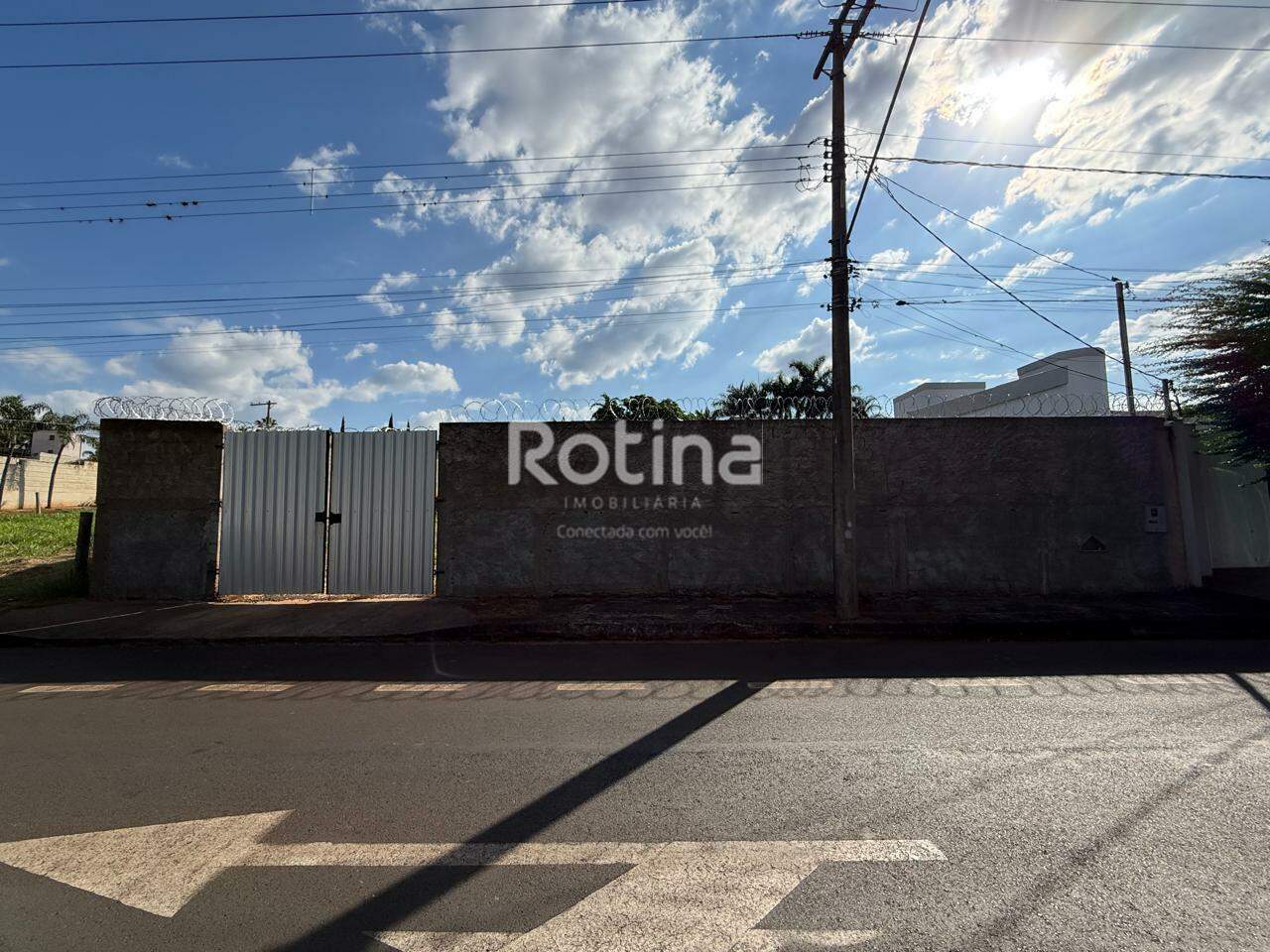 Terreno à venda, em Uberlândia no bairro Cidade Jardim no valor de R$ 1.575.000,00 - Rotina Imobiliária: 