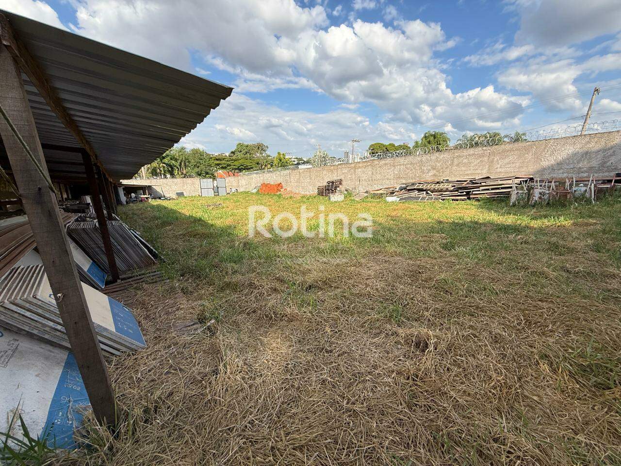 Terreno à venda, em Uberlândia no bairro Cidade Jardim no valor de R$ 1.575.000,00 - Rotina Imobiliária: 