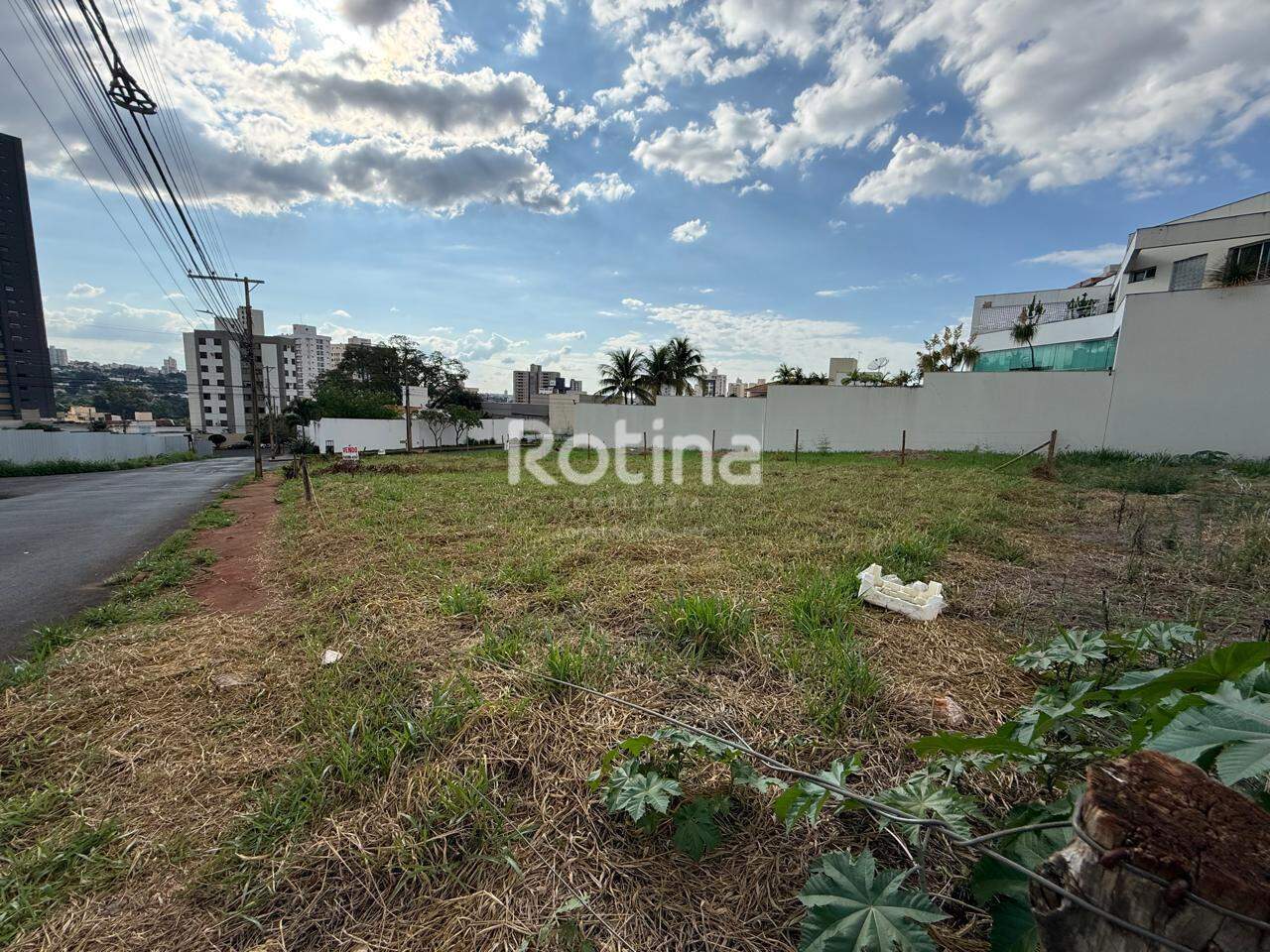 Terreno à venda, em Uberlândia no bairro Jardim Colina no valor de R$ 661.500,00 - Rotina Imobiliária: 