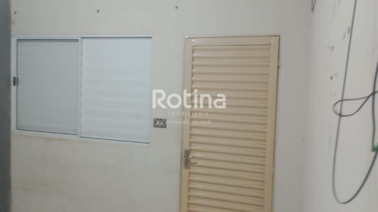Chacara para alugar, 2 quartos em Uberlândia no bairro CHACARAS PARQUE MARAVILHA no valor de R$ 1.200,00 - Rotina Imobiliária: 