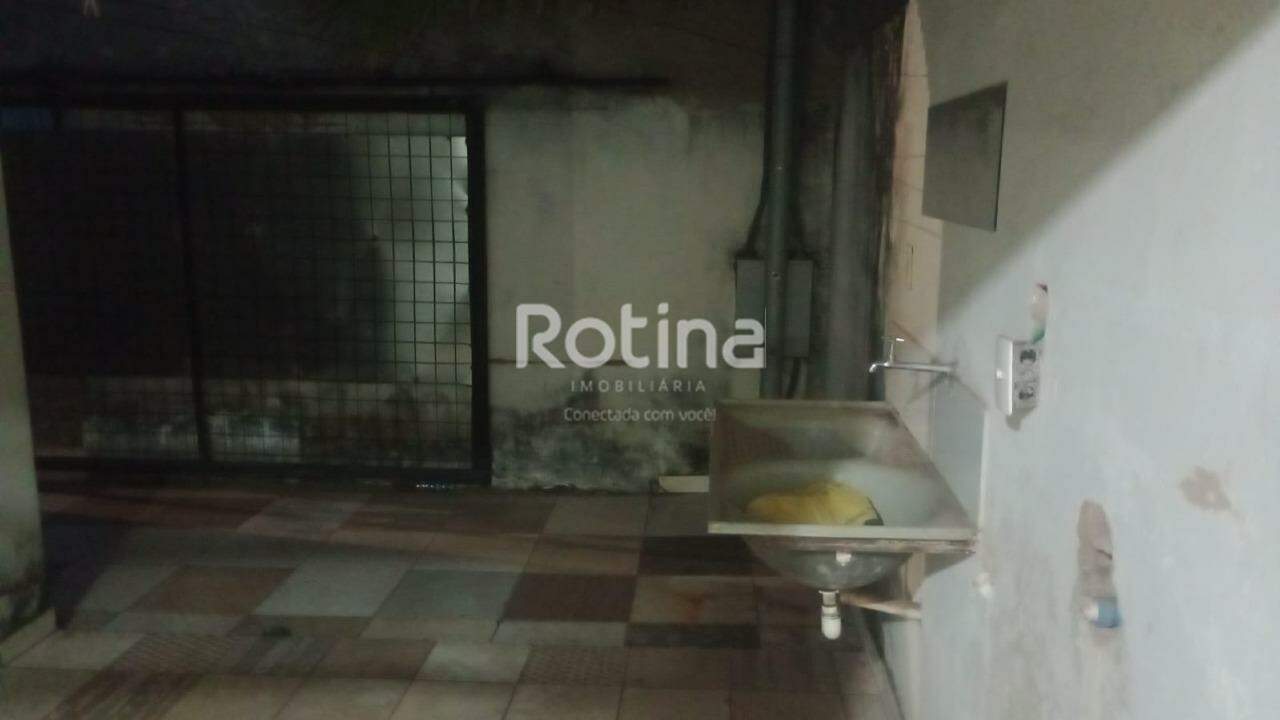 Chacara para alugar, 2 quartos em Uberlândia no bairro CHACARAS PARQUE MARAVILHA no valor de R$ 1.200,00 - Rotina Imobiliária: 