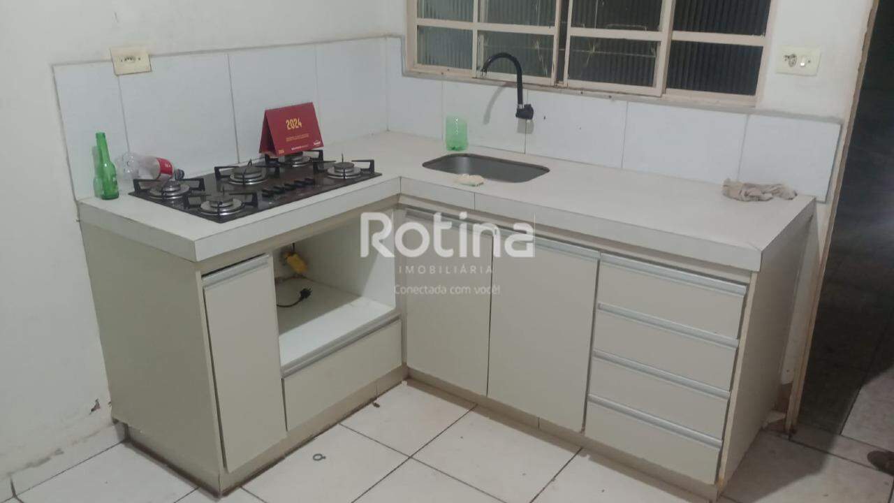 Chacara para alugar, 2 quartos em Uberlândia no bairro CHACARAS PARQUE MARAVILHA no valor de R$ 1.200,00 - Rotina Imobiliária: 