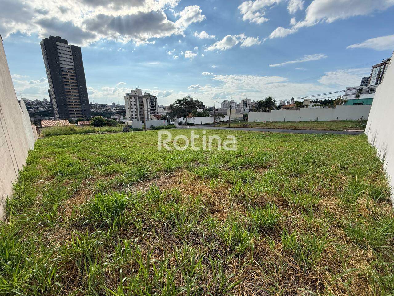 Terreno à venda, em Uberlândia no bairro Jardim Colina no valor de R$ 1.113.000,00 - Rotina Imobiliária: 