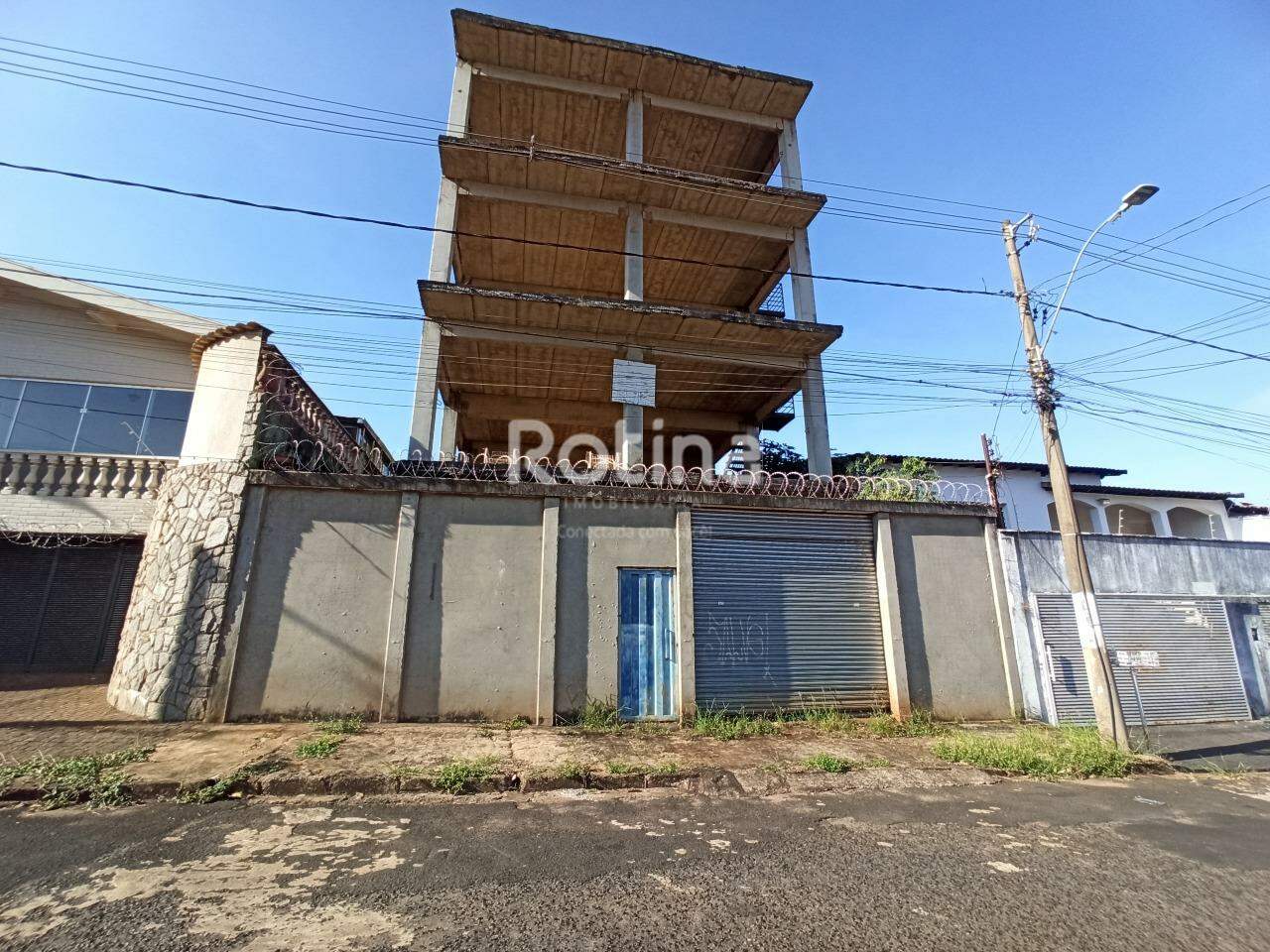 Prédio Inteiro para alugar, em Uberlândia no bairro Tabajaras no valor de R$ 0,01 - Rotina Imobiliária: 