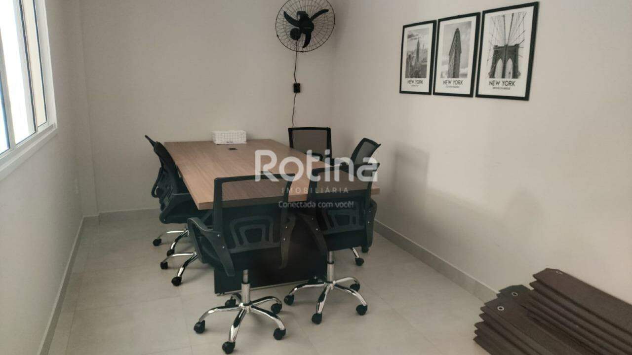 Apartamento para alugar, 2 quartos em Uberlândia no bairro Santa Mônica no valor de R$ 2.500,00 - Rotina Imobiliária: 