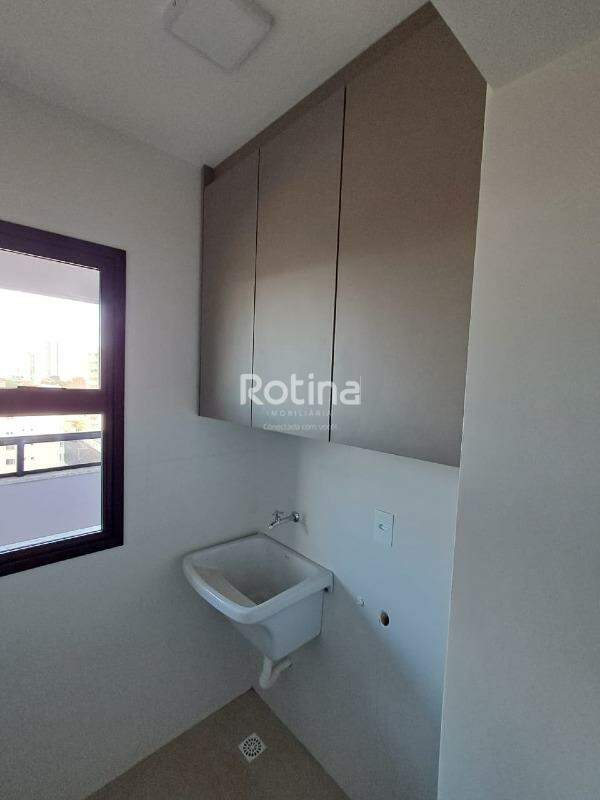 Apartamento para alugar, em Uberlândia no bairro Santa Mônica no valor de R$ 2.700,00 - Rotina Imobiliária: 