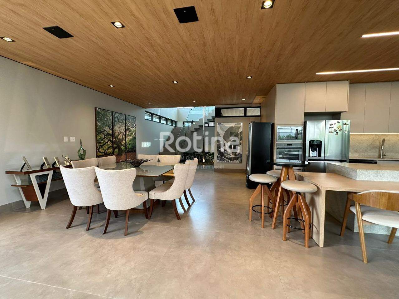 Casa Condomínio Fechado à venda, 4 quartos em Uberlândia no bairro Nova Uberlândia no valor de R$ 4.200.000,00 - Rotina Imobiliária: 