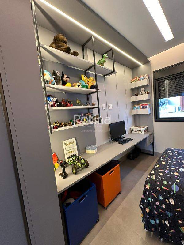 Casa Condomínio Fechado à venda, 4 quartos em Uberlândia no bairro Nova Uberlândia no valor de R$ 4.200.000,00 - Rotina Imobiliária: 