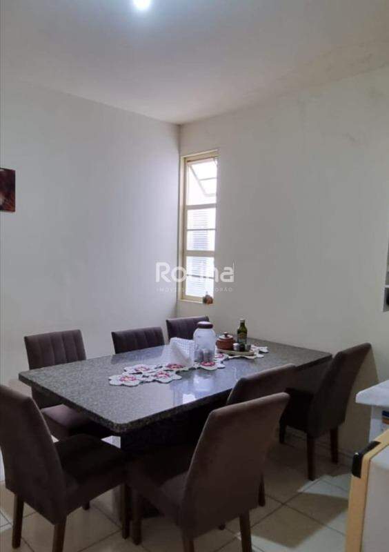 Apartamento à venda, 3 quartos em Uberlândia no bairro Bom Jesus no valor de R$ 300.000,00 - Rotina Imobiliária: 