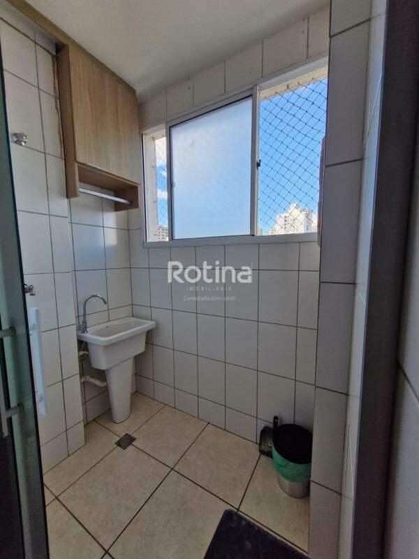 Apartamento para alugar, 2 quartos em Uberlândia no bairro Patrimônio no valor de R$ 1.800,00 - Rotina Imobiliária: 