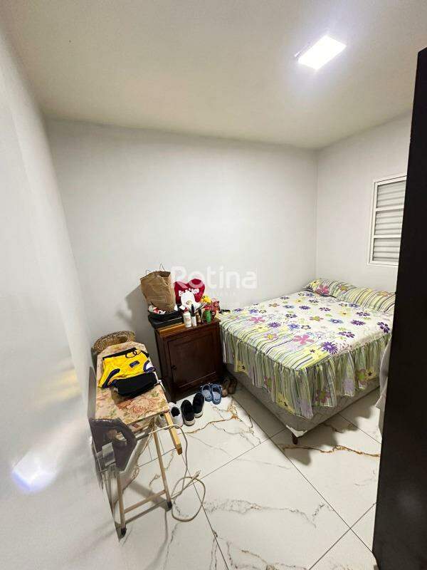 Apartamento para alugar, 3 quartos em Uberlândia no bairro Santa Mônica no valor de R$ 2.300,00 - Rotina Imobiliária: 