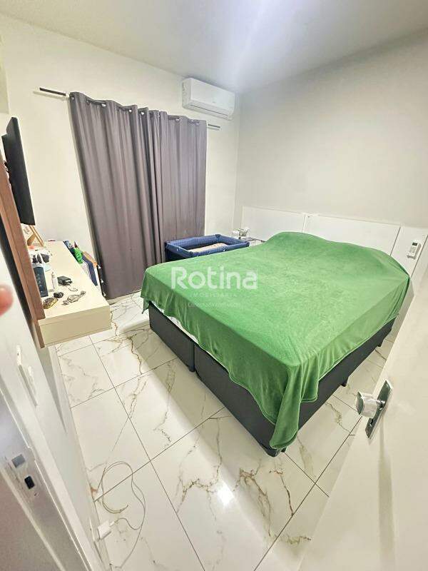 Apartamento para alugar, 3 quartos em Uberlândia no bairro Santa Mônica no valor de R$ 2.300,00 - Rotina Imobiliária: 