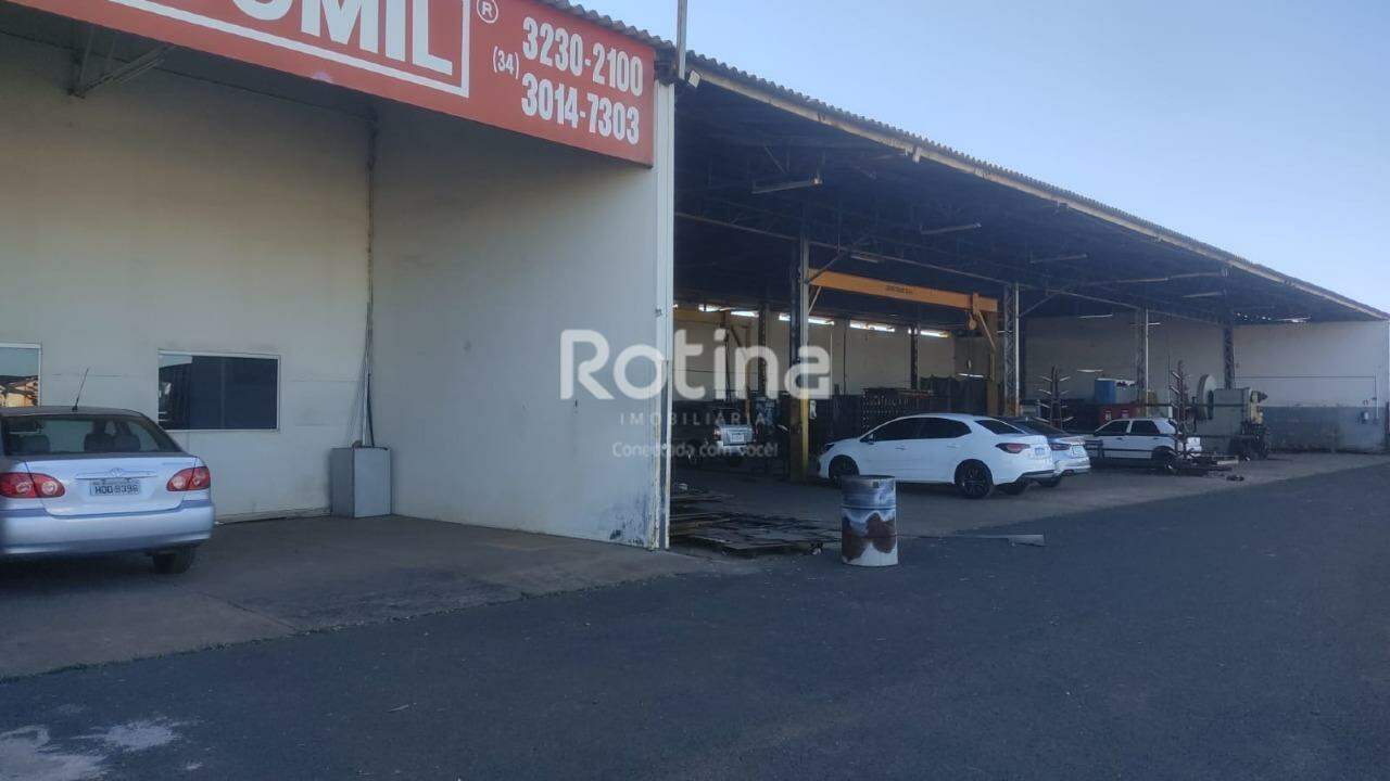 Galpão para alugar, em Uberlândia no bairro Distrito Industrial no valor de R$ 25.000,00 - Rotina Imobiliária: 