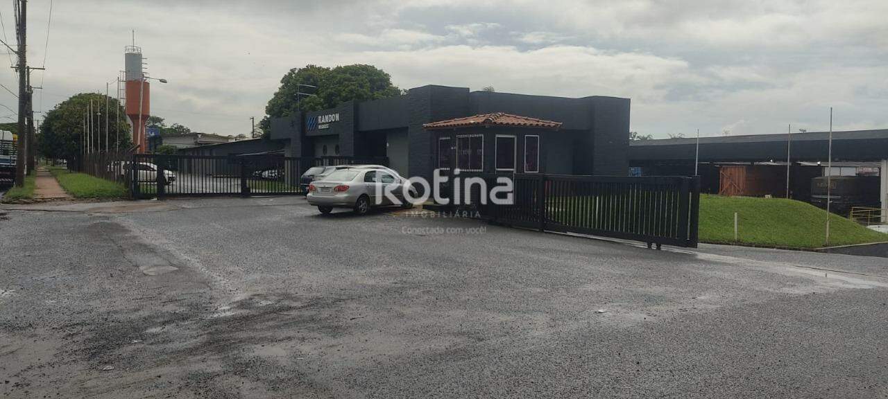 Galpão para alugar, em Uberlândia no bairro Distrito Industrial no valor de R$ 25.000,00 - Rotina Imobiliária: 