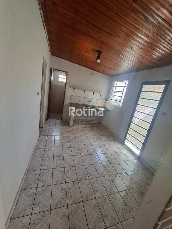 Casa à venda, 3 quartos em Uberlândia no bairro Presidente Roosevelt no valor de R$ 550.000,00 - Rotina Imobiliária: 