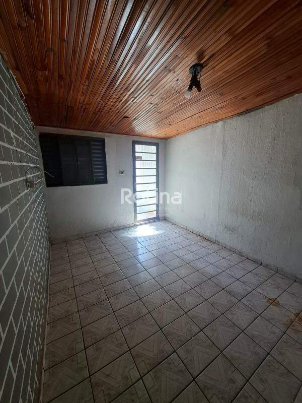 Casa à venda, 3 quartos em Uberlândia no bairro Presidente Roosevelt no valor de R$ 550.000,00 - Rotina Imobiliária: 