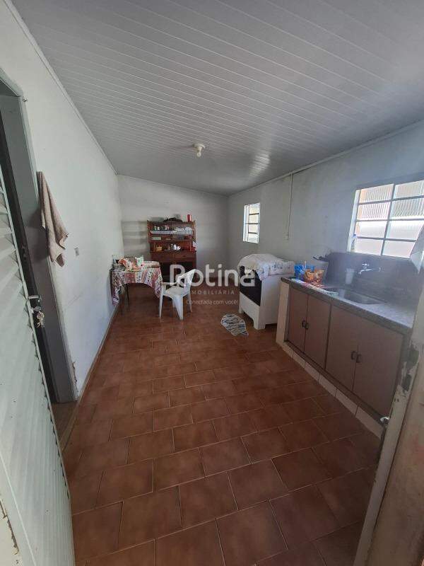Casa à venda, 3 quartos em Uberlândia no bairro Presidente Roosevelt no valor de R$ 550.000,00 - Rotina Imobiliária: 