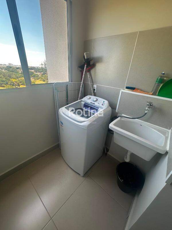 Apartamento para alugar, 2 quartos em Uberlândia no bairro Morumbi no valor de R$ 2.900,00 - Rotina Imobiliária: 