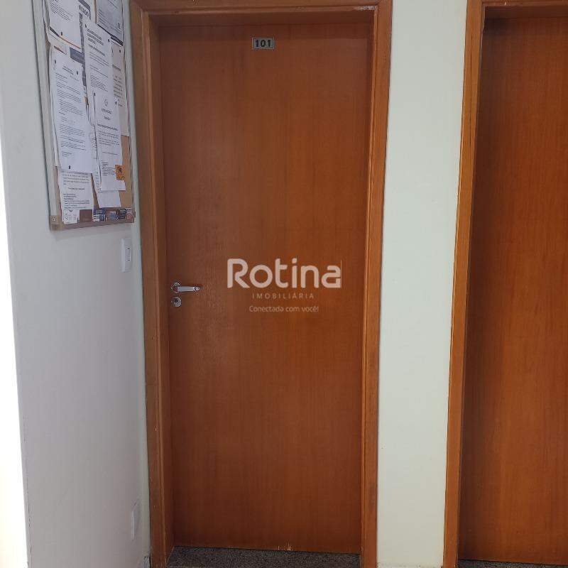 Apartamento à venda, 2 quartos em Uberlândia no bairro Santa Mônica no valor de R$ 230.000,00 - Rotina Imobiliária: 