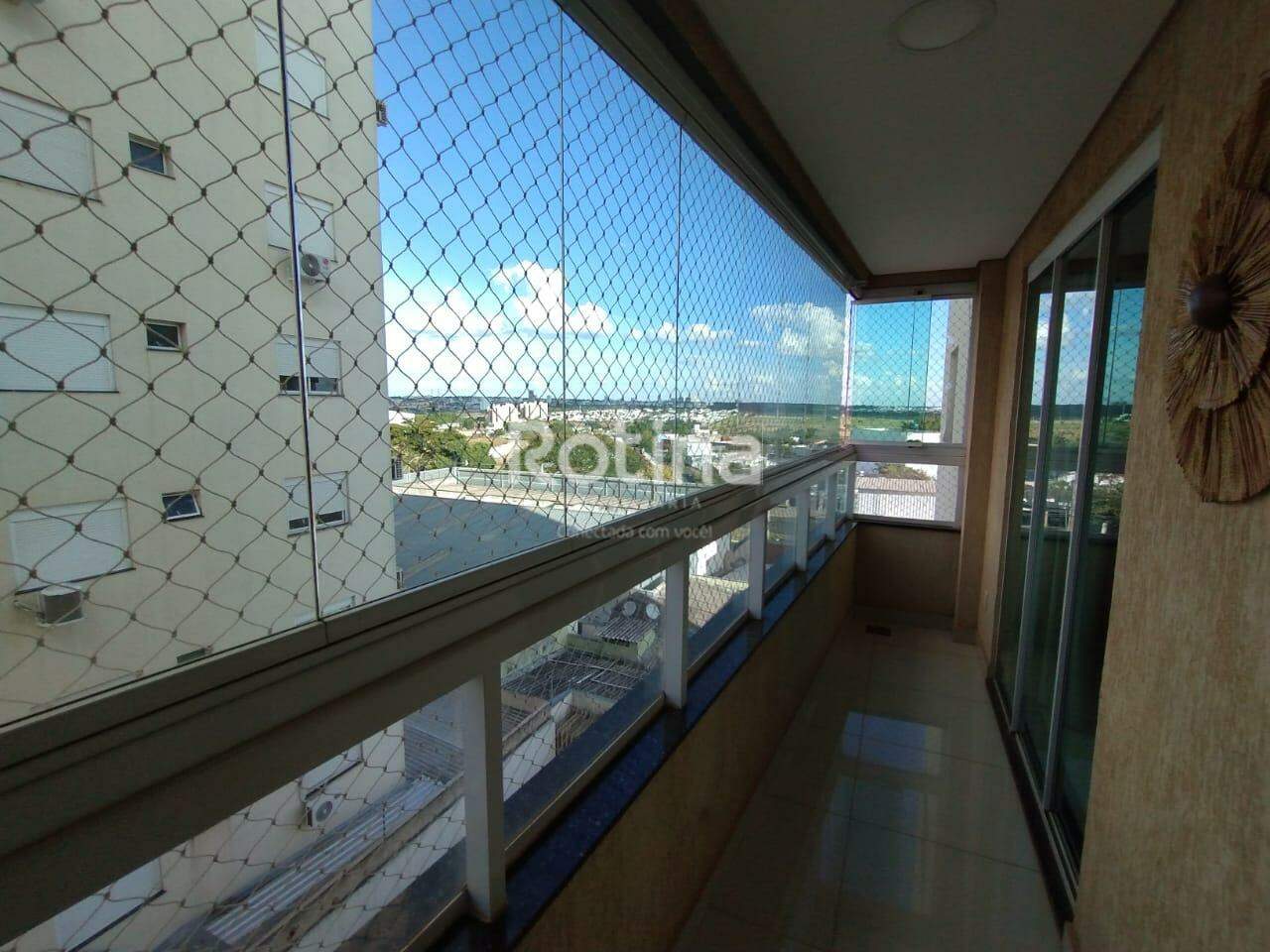 Apartamento à venda, 3 quartos em Uberlândia no bairro Santa Mônica no valor de R$ 650.000,00 - Rotina Imobiliária: 
