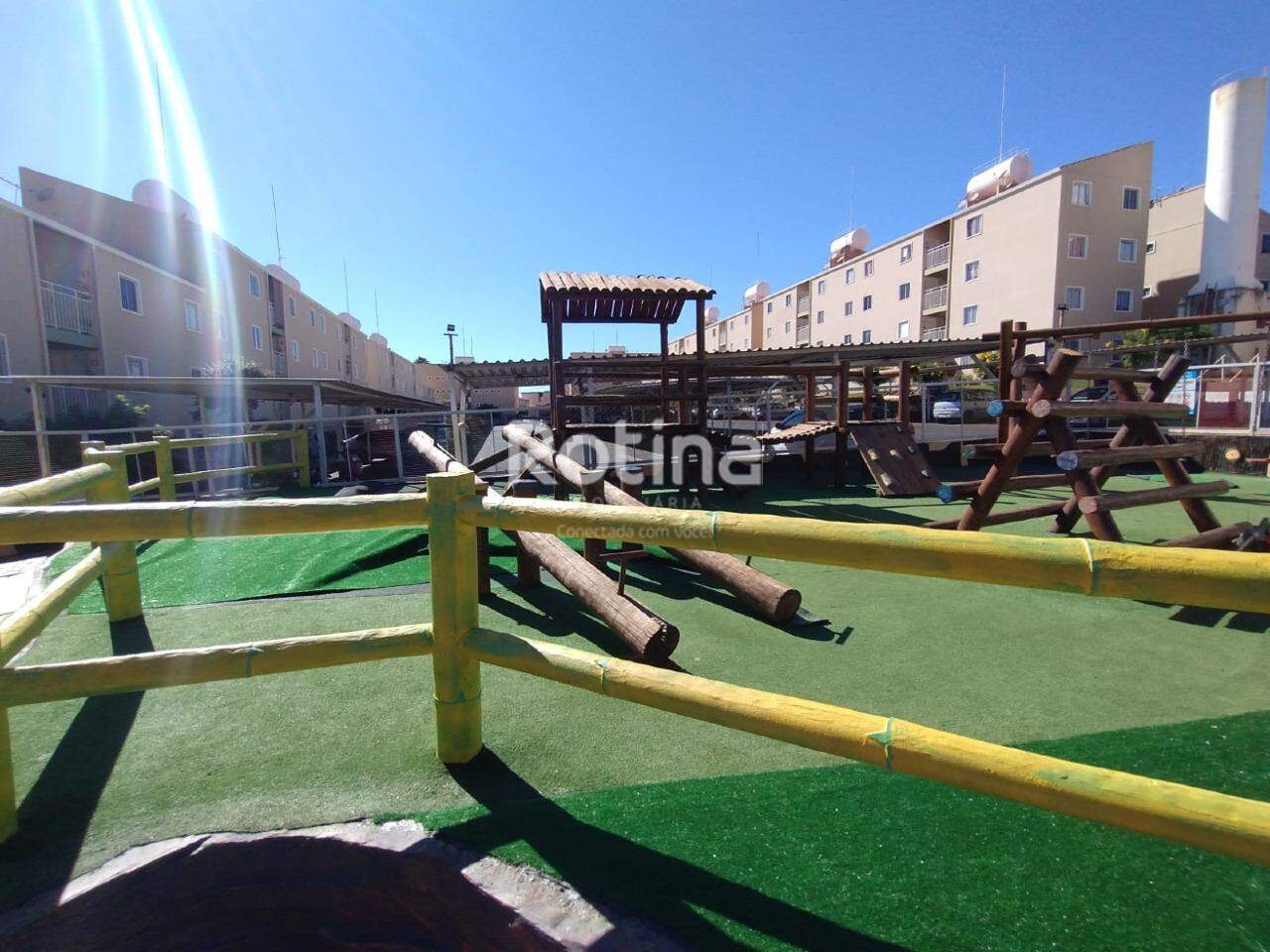 Apartamento para alugar, 3 quartos em Uberlândia no bairro Chacaras Tubalina e Quartel no valor de R$ 1.300,00 - Rotina Imobiliária: 