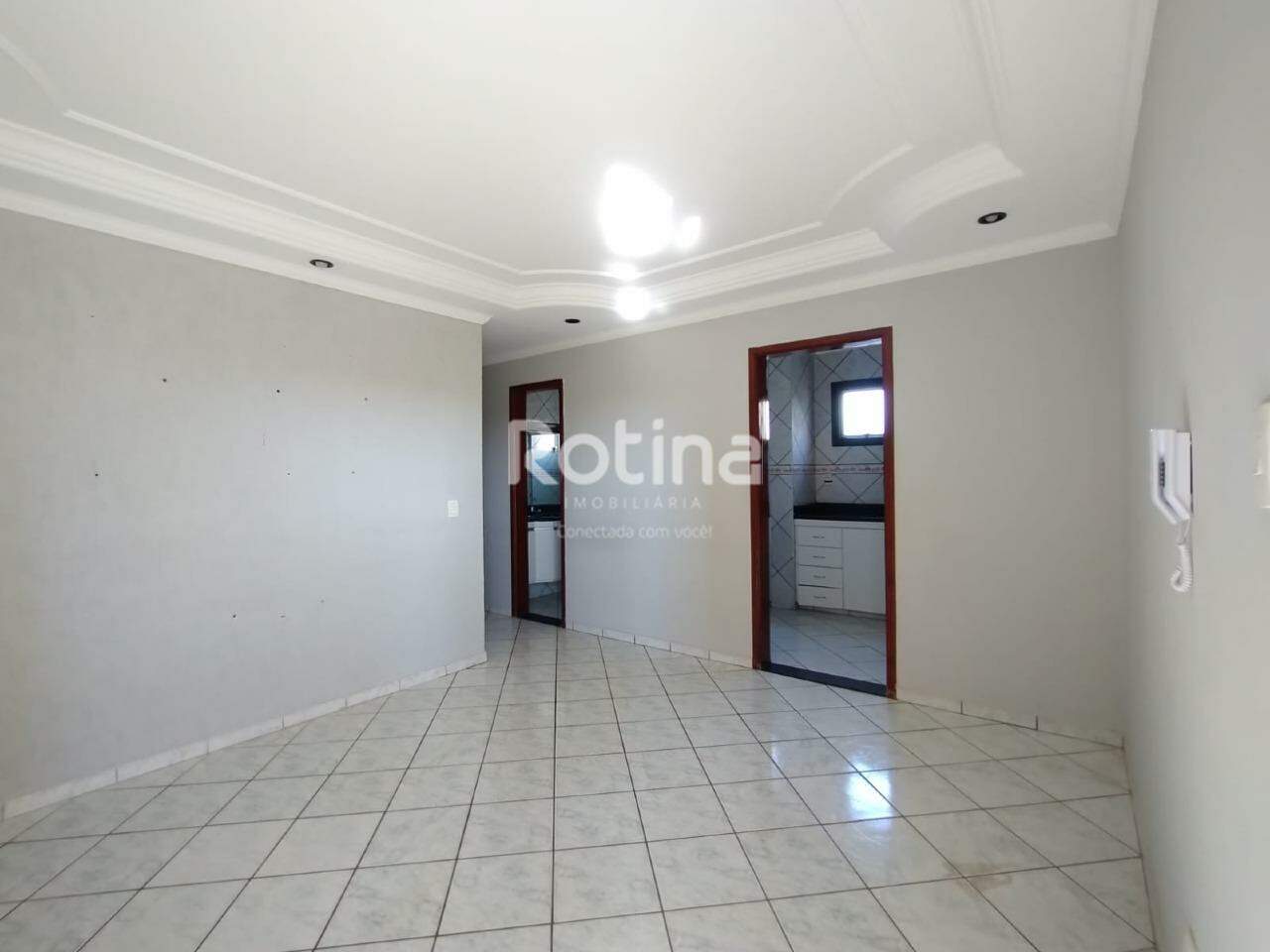 Apartamento à venda, 3 quartos em Uberlândia no bairro Chacaras Tubalina e Quartel no valor de R$ 280.000,00 - Rotina Imobiliária: 