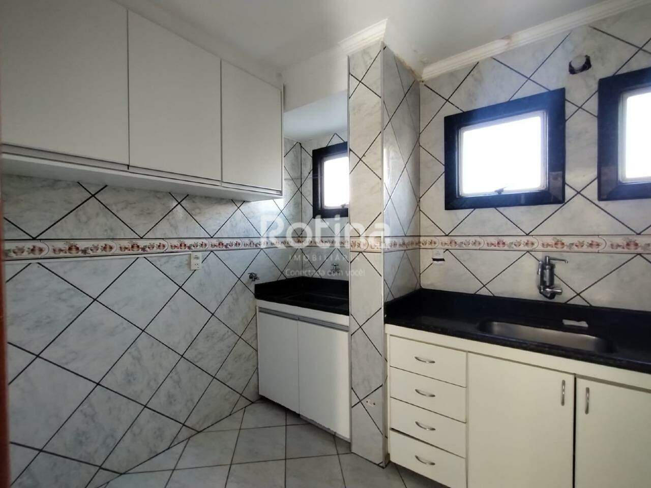 Apartamento à venda, 3 quartos em Uberlândia no bairro Chacaras Tubalina e Quartel no valor de R$ 280.000,00 - Rotina Imobiliária: 