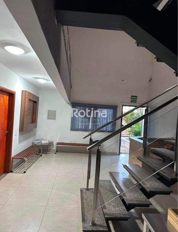 Galpão para alugar, em Uberlândia no bairro Alto Umuarama no valor de R$ 15.000,00 - Rotina Imobiliária: 