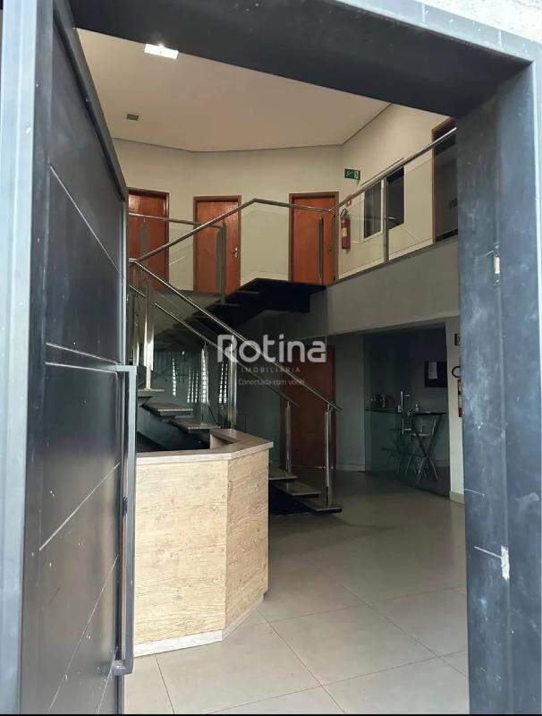 Galpão para alugar, em Uberlândia no bairro Alto Umuarama no valor de R$ 15.000,00 - Rotina Imobiliária: 